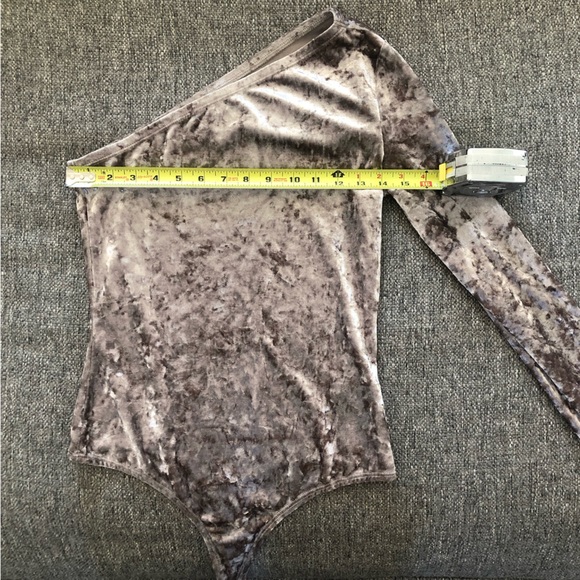 GUESS ONE SHOULDER CRUSHED VELVET MUTED GREY-ISH GREEN THONG BODYSUIT SIZE SMALL - Picture 11 of 11